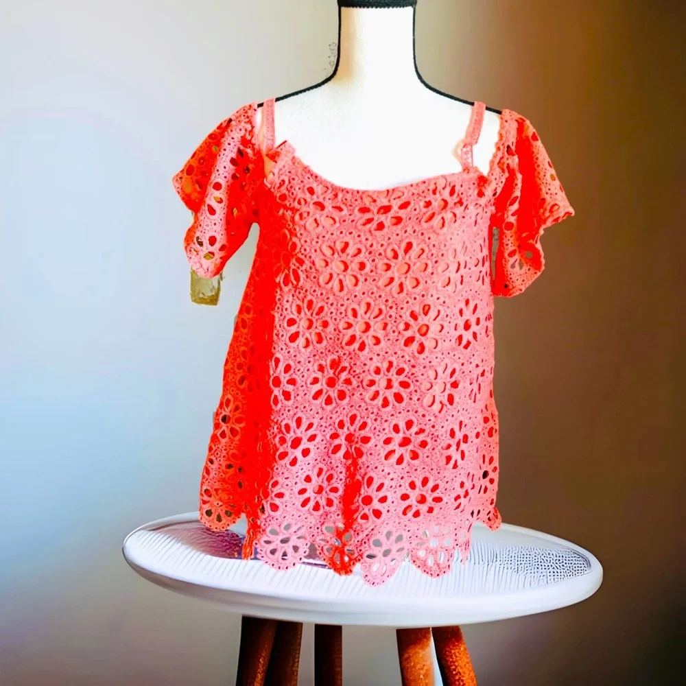 Maurice women off the shoulder top -blouse Size Medium - Picture 2 of 8